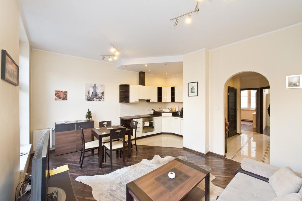 Gdanskie Apartamenty - Apartamenty - Dluga Z Widokiem Na Ratusz I Nad Motlawa Kamer foto